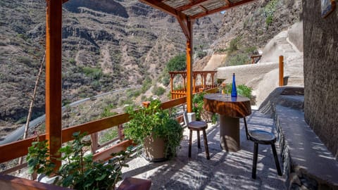 Balcony/Terrace, Mountain view