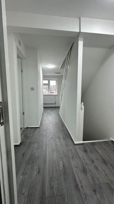 Diamond House Apartment in Romford