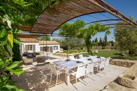 Patio, Garden, Dining area, Garden view