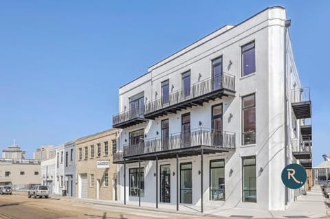 Property building, Facade/entrance