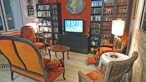 Library, Living room