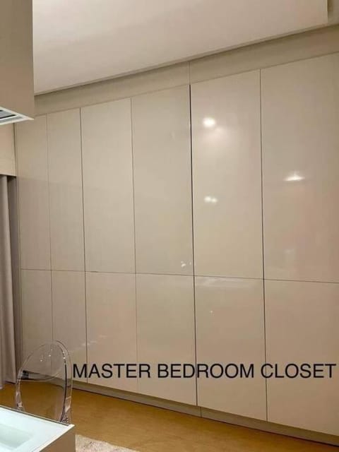 3BR Elegant & Central Loc- Netflix, WiFi, MiniBar! Apartment in Mandaluyong