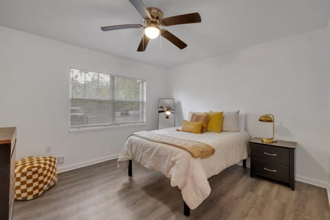 The Renegade - Renovated 3 Bedroom House in Tallahassee