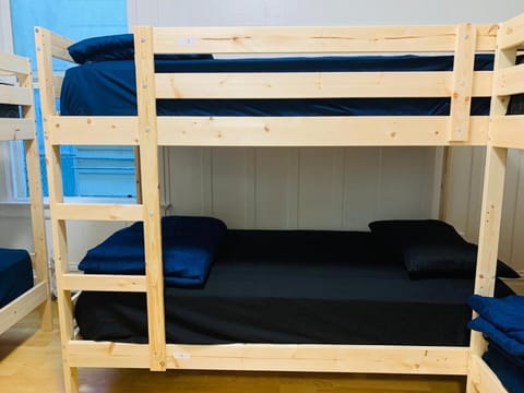 Bed, bunk bed