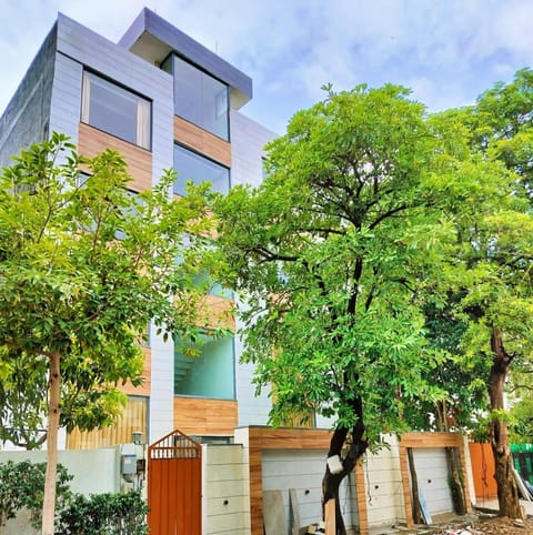 Property building, Spring, Day, Garden view