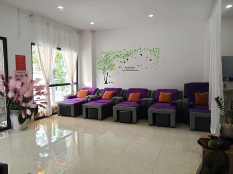 Massage, TV and multimedia, Living room, Spa and wellness centre/facilities, Seating area