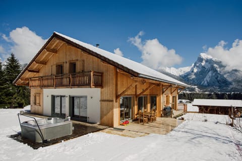 Garden, Hot Tub, Garden view