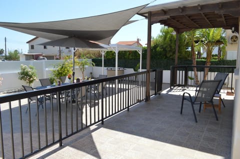 Patio, View (from property/room), Balcony/Terrace, Seating area, Dining area