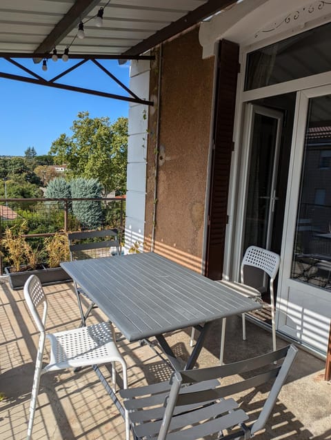 Balcony/Terrace, Dining area