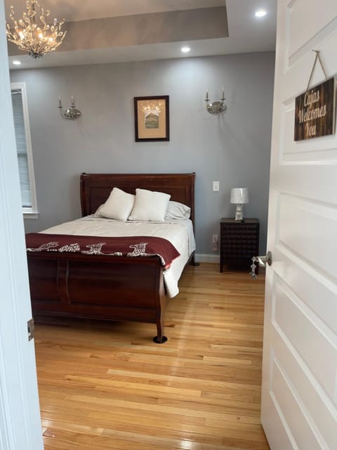 Queen Room Bed and breakfast in Burlington