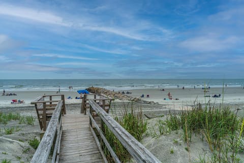 Maggie's Oceanfront Getaway House in Folly Beach