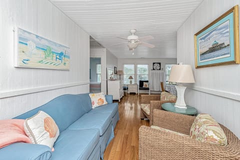 Maggie's Oceanfront Getaway House in Folly Beach