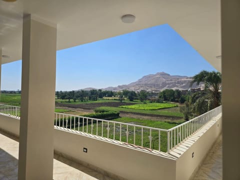 Nearby landmark, Day, Natural landscape, View (from property/room), Balcony/Terrace, Mountain view