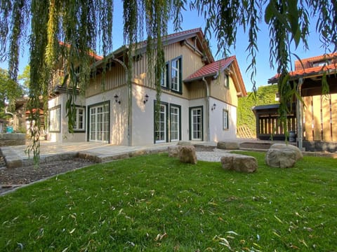 Property building, Balcony/Terrace