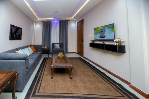 TV and multimedia, Living room, Seating area, Evening entertainment