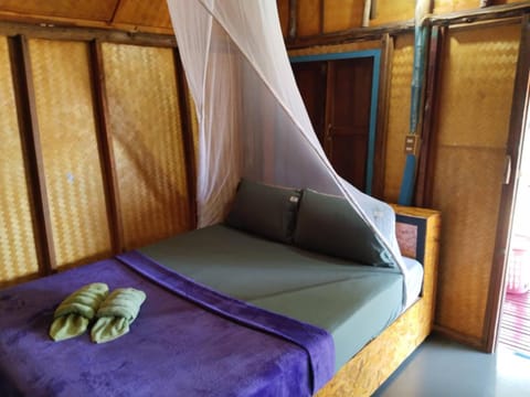 Andaman Bay Bungalow Nature lodge in Sala Dan