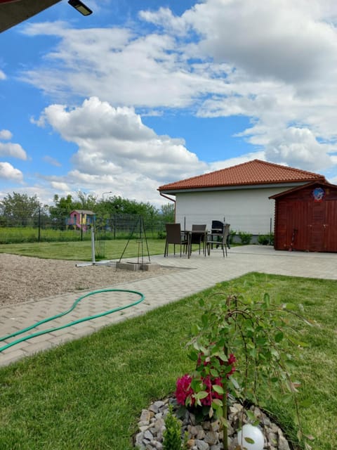 Spring, Natural landscape, BBQ facilities, Garden view