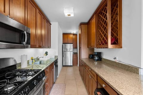 Discover St Louis Modern 3BR with Top Amenities Appartement in Clayton