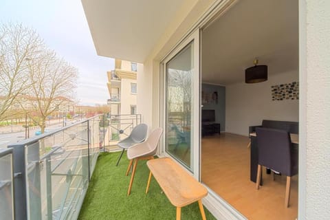 Appartement 2 chambres - 6 personnes - Disneyland & Paris - Gare 2 min Apartment in Bussy-Saint-Georges