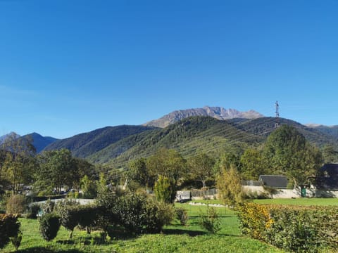 Le refuge d'Oléna Chalet in Arreau