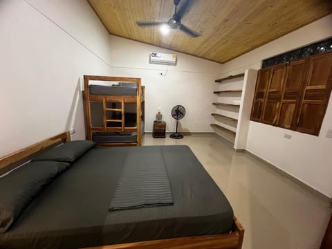 Bed, Photo of the whole room, Bedroom, bunk bed, air conditioner