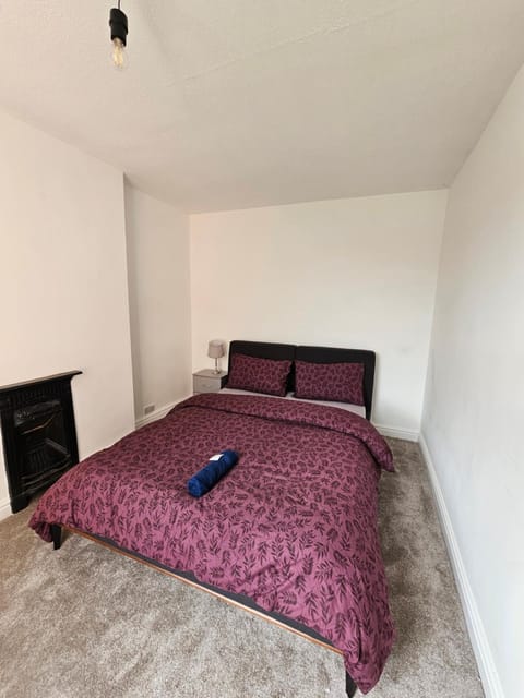 Mansfield x DM for Weekly or Monthly Deals x Sleeps 10, Free Parking x Wifii Apartment in Mansfield