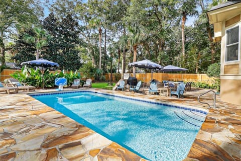 Gorgeous 7 Bed 6 & 1-2 Bath Home with Private Heated Pool House in South Forest Beach