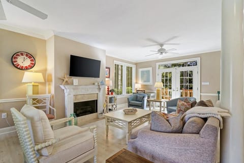 6 bd 4 and one half bath Family Friendly Beach Home with heated pool Just a block to the beach House in North Forest Beach