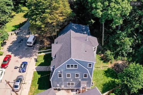 Park-Side Home in Jamaica Plain Maison in Jamaica Plain