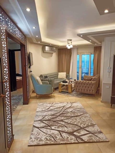 Wonderful 3 Bedrooms Apartment For Rent In Miami Alexandria Direct On Sea Apartment in Alexandria