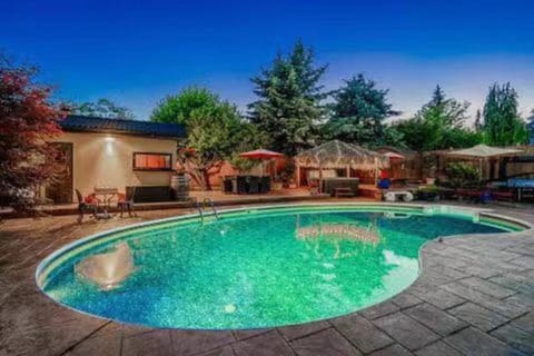 Garden, Pool view, Swimming pool