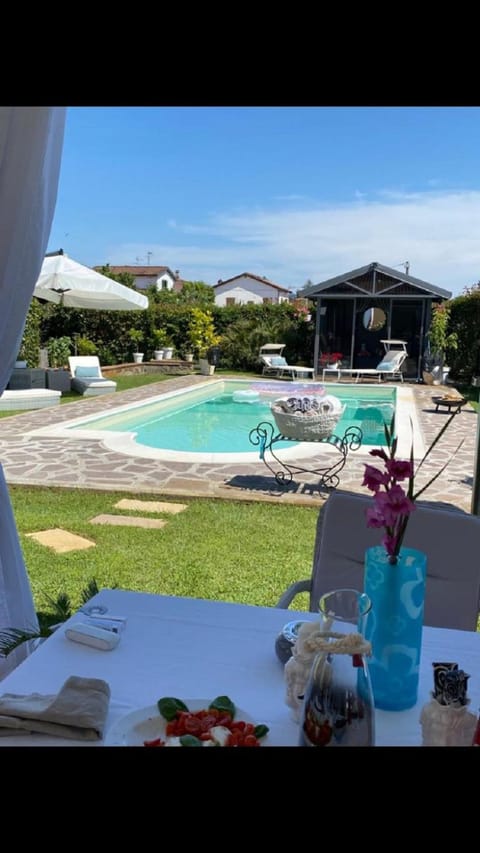 Garden, Pool view, Swimming pool, Swimming pool