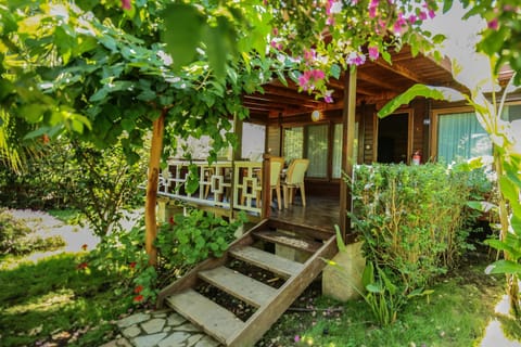 Villa Zeytin Campingplatz /
Wohnmobil-Resort in Antalya Province