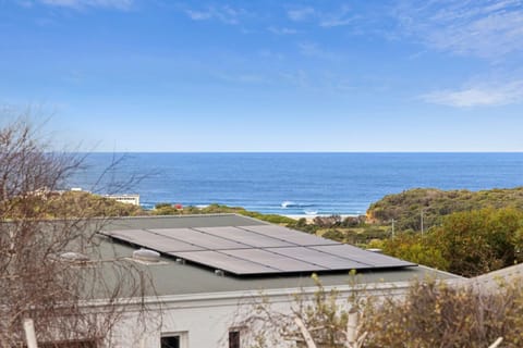 Torquay Point White-Water Retreat House in Torquay