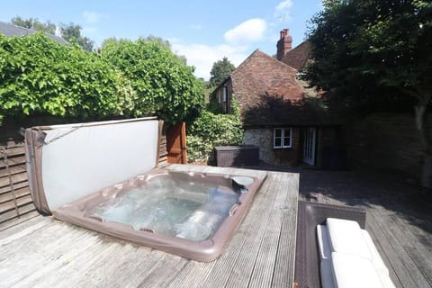 Garden, Hot Tub, Garden view