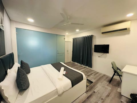 Astha Kandivali Service Apartment Bed and Breakfast in Mumbai