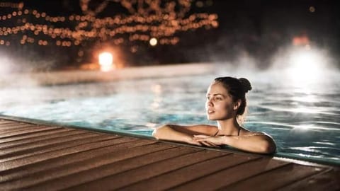 Hot Tub, Pool view