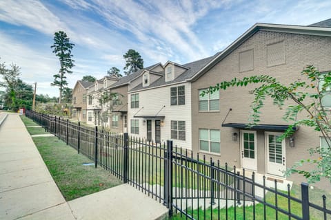 Walk to Louisiana Tech Ruston Townhome Haus in Ruston