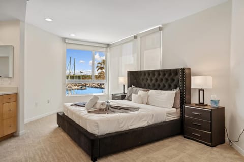 Venice Marina Water Front Luxury Penthouse Apartment in Marina del Rey