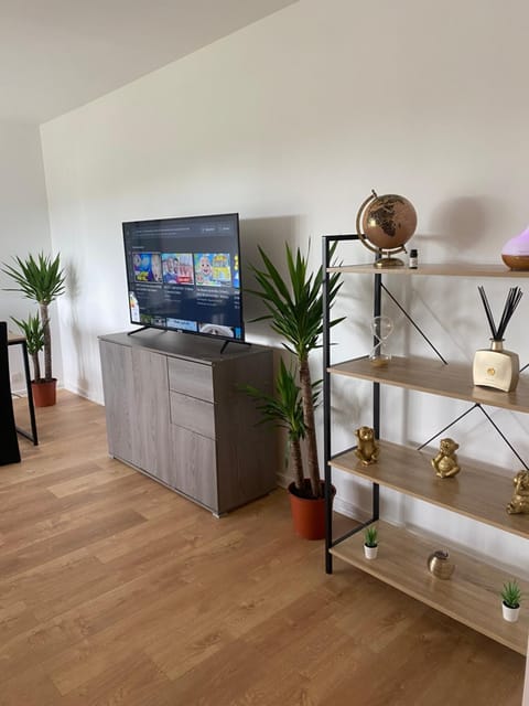 Appartement Manet Netflix Apartment in Montigny-le-Bretonneux