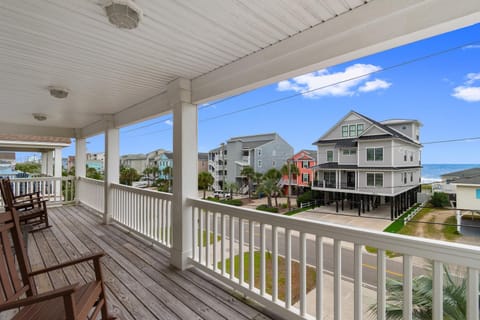 Coastal Dreamin' House in Surfside Beach