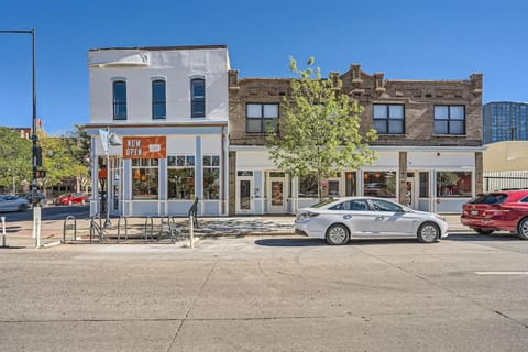 Historic Loft in Ballpark 30 Day Stay Sleeps 4 Apartment in Denver