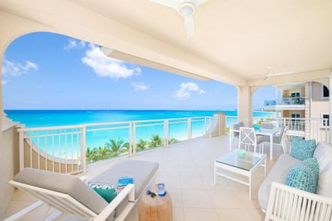 Beachcomber 35 Apartment in Grand Cayman