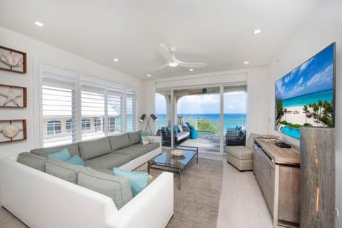 Beachcomber 30 Apartment in Grand Cayman