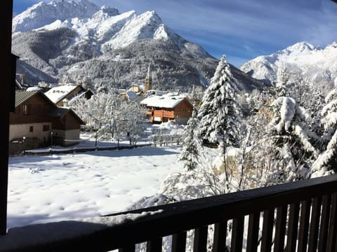 Résidence Le Rocher - 5 Pièces pour 8 Personnes 384 Apartment in La Salle-les-Alpes