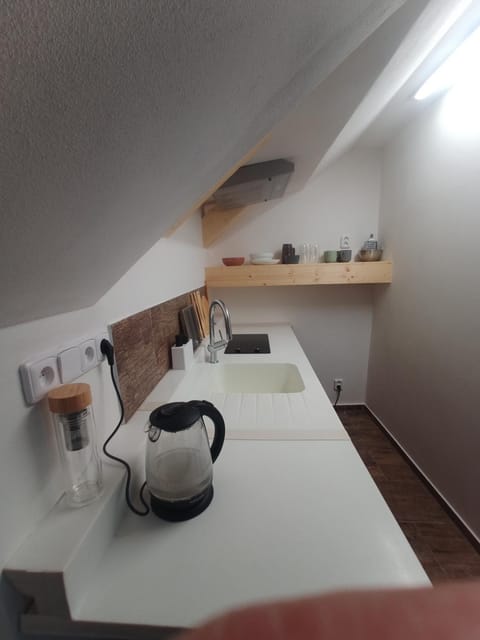 Coffee/tea facilities, Kitchen or kitchenette