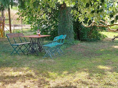 Garden, Dining area