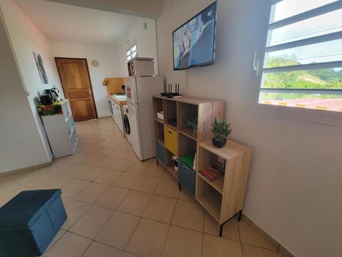 Communal lounge/ TV room, Kitchen or kitchenette