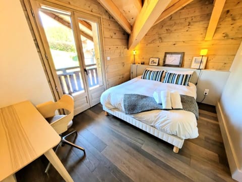 Chalet Du Lac - Chalets pour 12 Personnes 831 Chalet in Les Gets