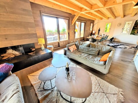 Chalet Du Lac - Chalets pour 12 Personnes 831 Chalet in Les Gets